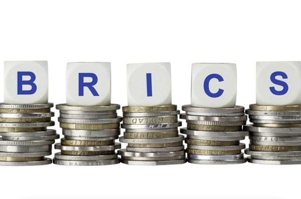 BRICS tăng tốc phát triển đồng tiền chung thay thế đồng USD