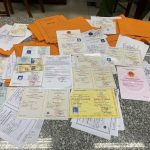 Bắt nhân viên công ty giao hàng chuyên nhận vận chuyển giấy tờ giả