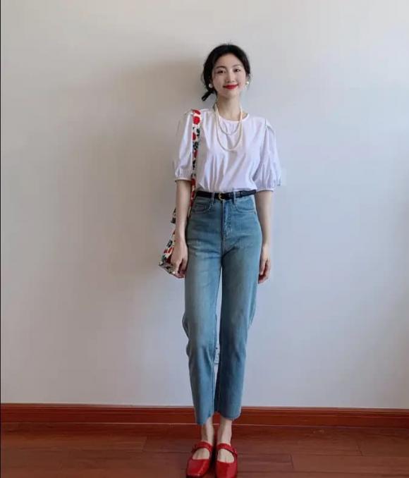 Phép thuật thời trang của quần jeans mùa hè: sự đơn giản không hề kém sang