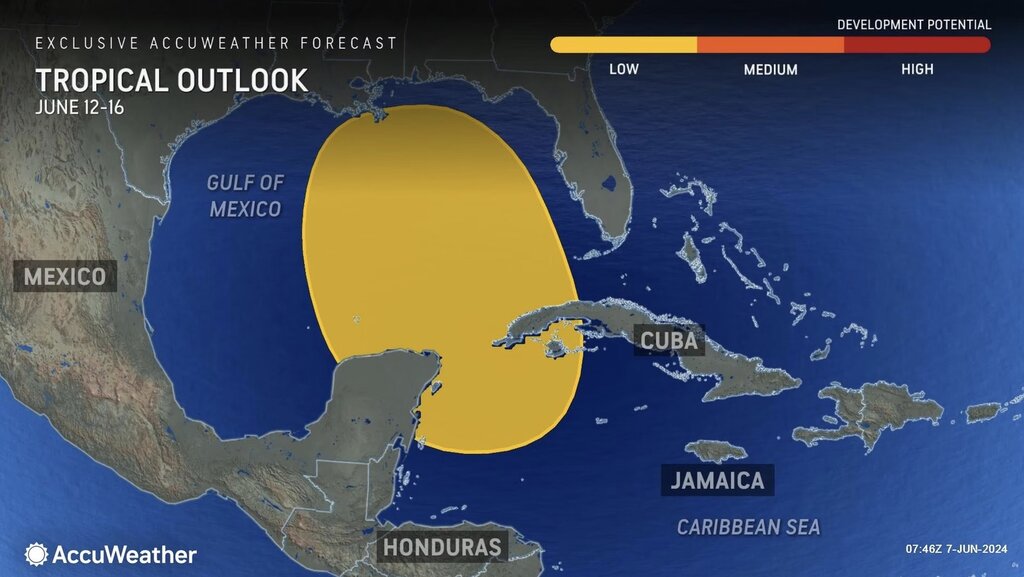 Dự báo bão đầu mùa có thể hình thành ở Vịnh Mexico và Caribbean trước khi tới giữa tháng 6. Ảnh: AccuWeather