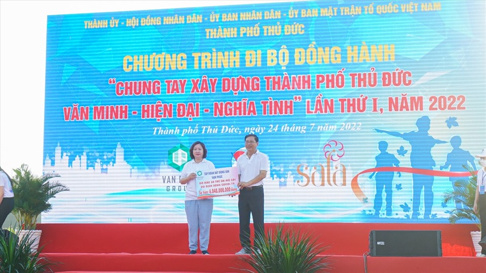 Van Phuc Group tài trợ hơn 6 tỉ đồng cho 50 trẻ em mồ côi tại TP.Thủ Đức