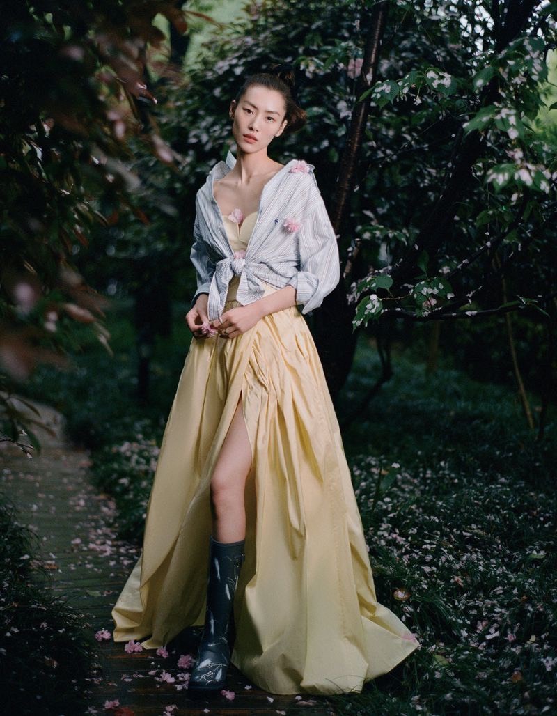 Liu Wen – siêu mẫu Châu Á đi lên từ 2 bàn tay trắng