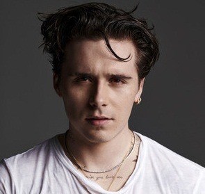 Brooklyn Beckham có động thái mới sau khi bị cắt hợp đồng thời trang