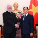 Bộ trưởng Ngoại giao Bùi Thanh Sơn tiếp Bộ trưởng Ngoại giao Tòa thánh Vatican