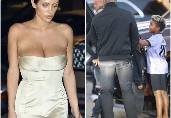 Từng bị Kim Kardashian cảnh cáo, vợ mới của Kanye West có còn dám ăn mặc hở hang khi đưa con của Kim Kardashian đi ăn?