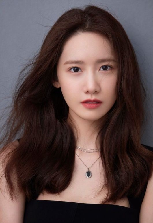 Bí quyết có làn da “không tì vết” và phong cách trẻ trung của Yoona