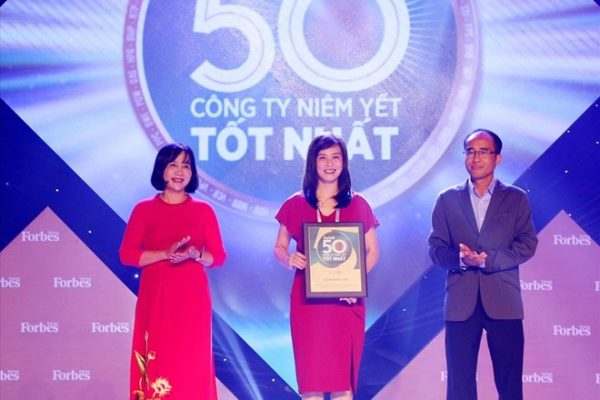 Bảo Việt: 8 năm dẫn đầu ngành bảo hiểm trong Top 50 Cty niêm yết tốt nhất