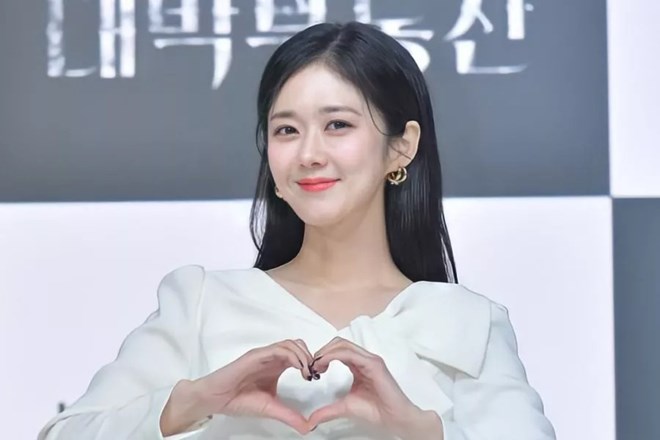 Jang Nara và bí quyết duy trì nhan sắc